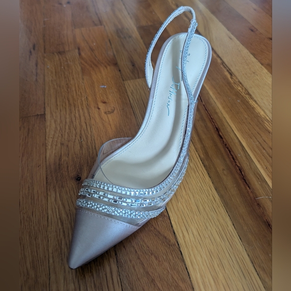 Betsy Johnson SB Dora Blush Heels w/Rhinestones - Picture 4 of 12